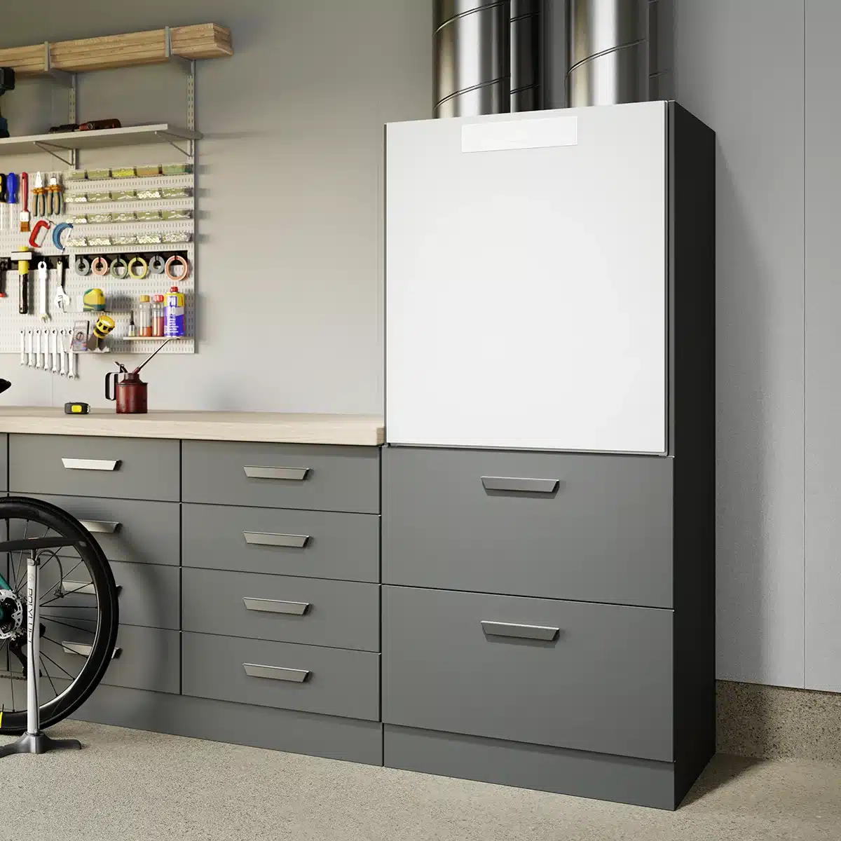 Ilmanvaihtokoneen vaihto. Airfi Model 150 autotallissa.